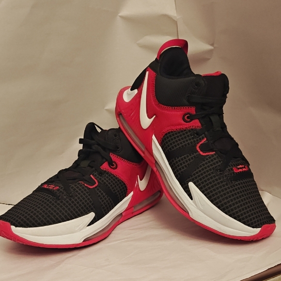 Nike Other - Nike LeBron Witness 7 Bred